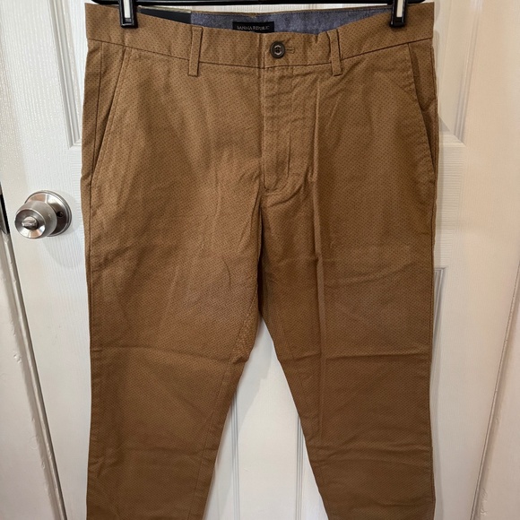 Men’s Brown Chino (32x30) | Banana Republic (“Aiden” Stretch Chino) - Picture 2 of 7